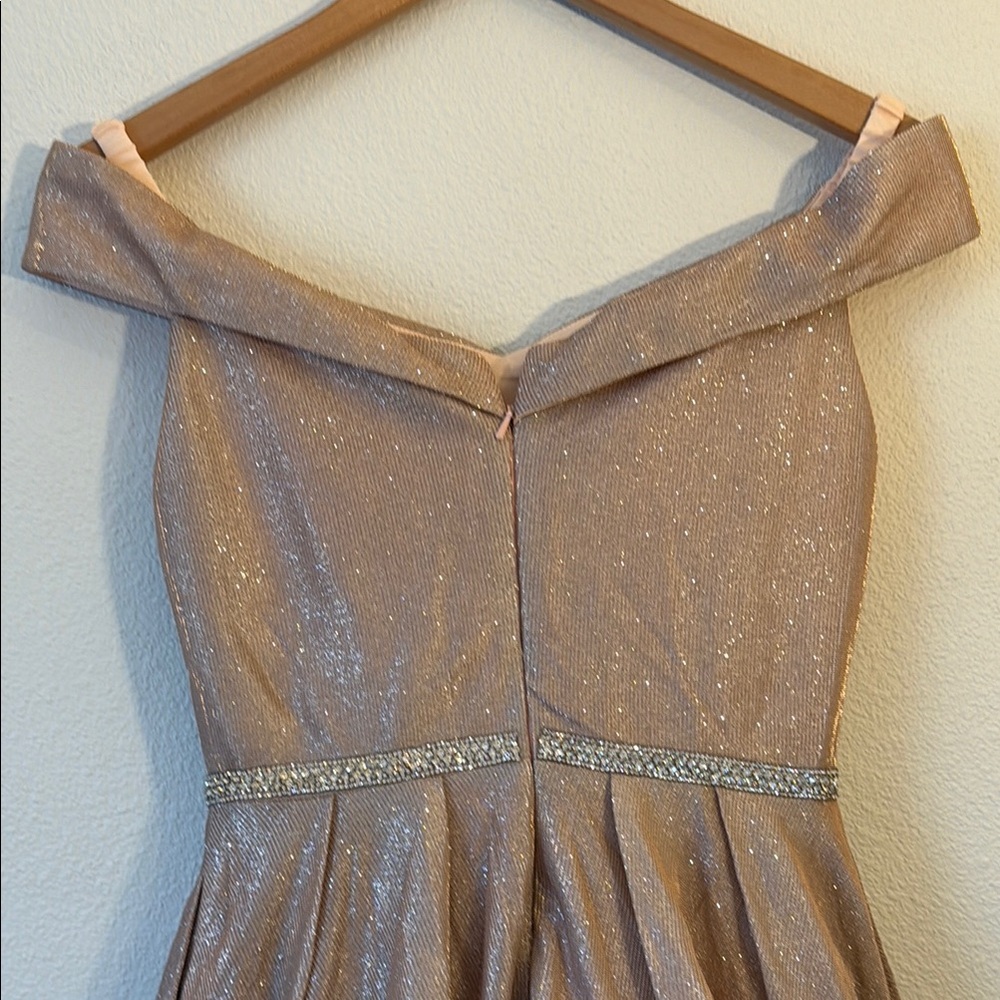 ✨ Sparkling Gold Off-Shoulder Dress ✨ - Picture 4 of 4